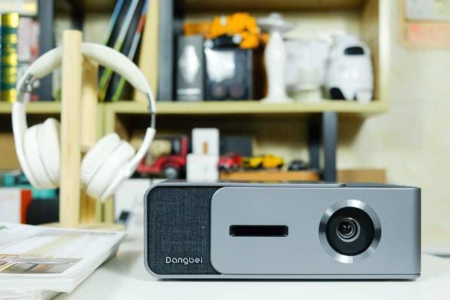 智能投影儀產(chǎn)品設(shè)計,如何在市場海洋中占據(jù)一席之地。